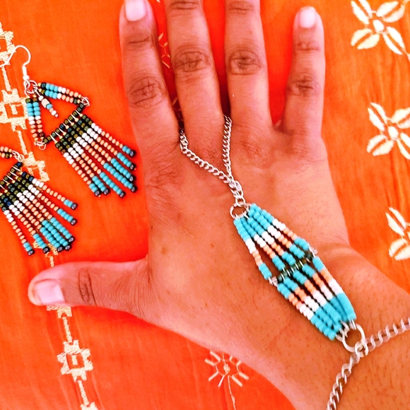 "Island Tings" handmade handchain and earrings set - Picture 1 of 3